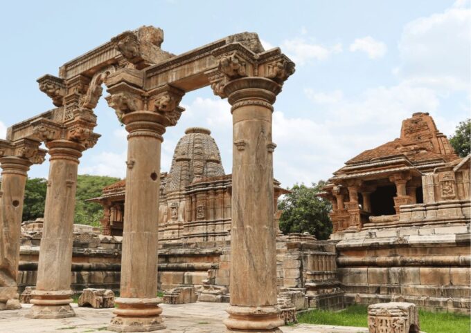 Best of Udaipur Guided Full Day City Sightseeing Tour by Car - Maharana Pratap Smarak and Ahar Museum