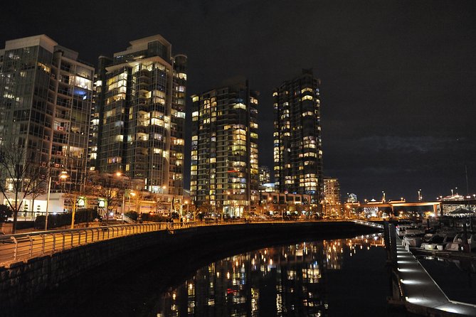 Best of Vancouver Private Evening City Tour - Professional Guide
