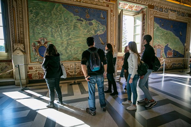 Best of Vatican City Complete Full-day Skip-the Line Guided Tour - Raphaels Rooms and Borgia Apartments