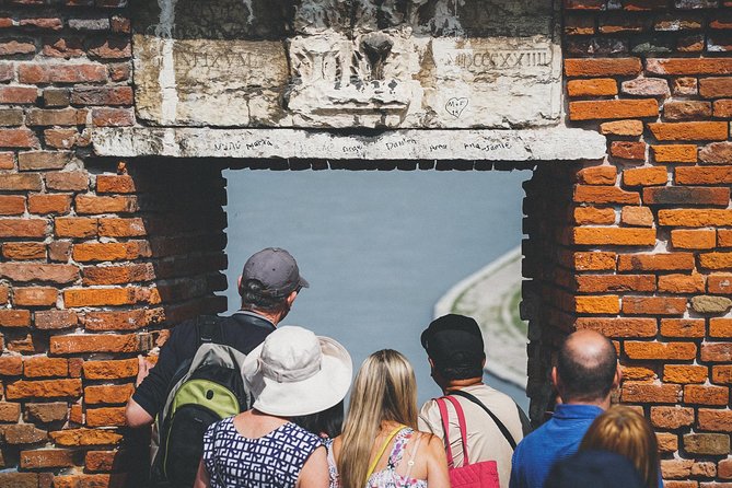 Best of Verona Highlights Walking Tour With Arena - Restrictions and Cancellation Policy