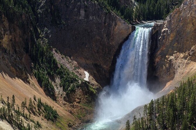 Best of Yellowstone Tour From Paradise Valley - Private Tour - Exploring Yellowstones Highlights