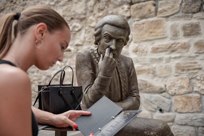 Best of Zagreb! Private Walking Tour; Meet the Greats -Sit & Meet - Key Points