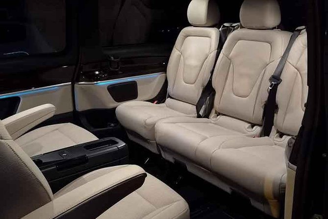 Best Private Airports Transfers - Luxury Minivan Service - Key Features Highlighted