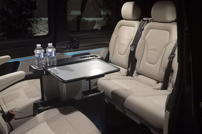 Best Private Airports Transfers - Luxury Minivan Service - Luxury Minivan Experience