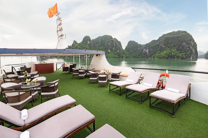 BEST SELLER - Halong 5 Star Day Cruise: Buffet Lunch, Wine& Fruit - Dining and Refreshments