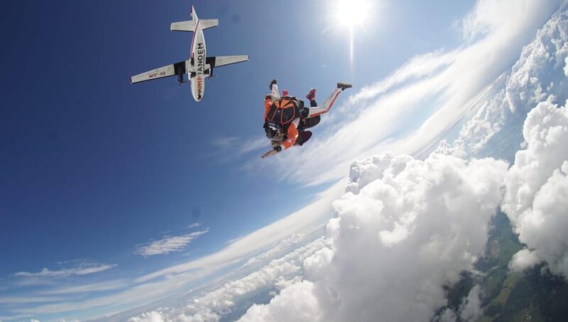 Best Skydiving Close to Brno and Olomouc - Key Points