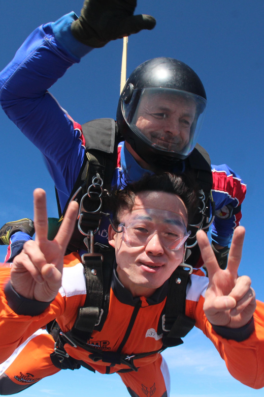 Best Skydiving Close to Brno and Olomouc - Safety and Accessibility
