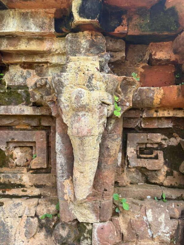 Best Tour/ Transfer to My Son Sanctuary - Itinerary and Transportation