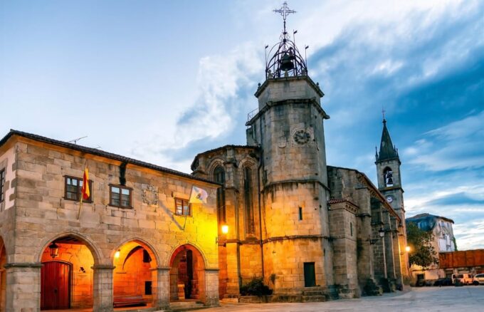 Betanzos: Essential Tour of the Citys Emblematic Places - Preparation and Important Information