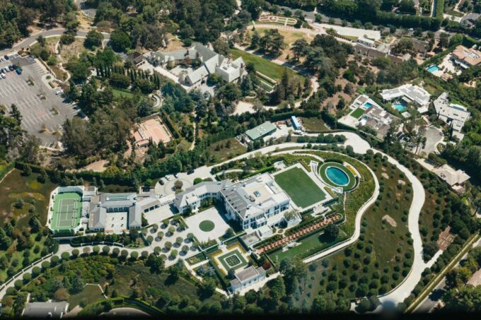 Beverly Hills and Hollywood: Helicopter Tour - Booking and Availability