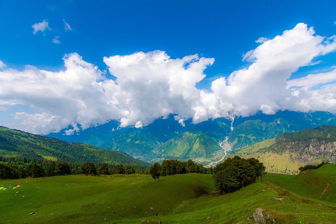 Bhrigu Lake and Alpine Meadow Trek - Supporting Staff on the Trek