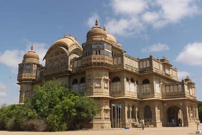 Bhuj, Rann of Kutch & Mandvi Beach: The Art, Craft & Nature Tour - Discovering Mandvi Beachs Natural Beauty