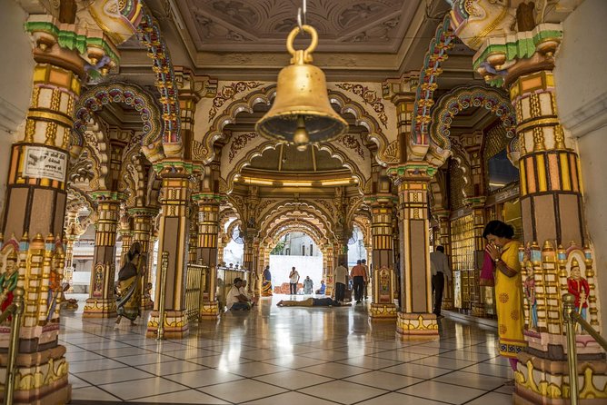 Bhuj, Rann of Kutch & Mandvi Beach: The Art, Craft & Nature Tour - Indulging in Kutchs Culinary Delights