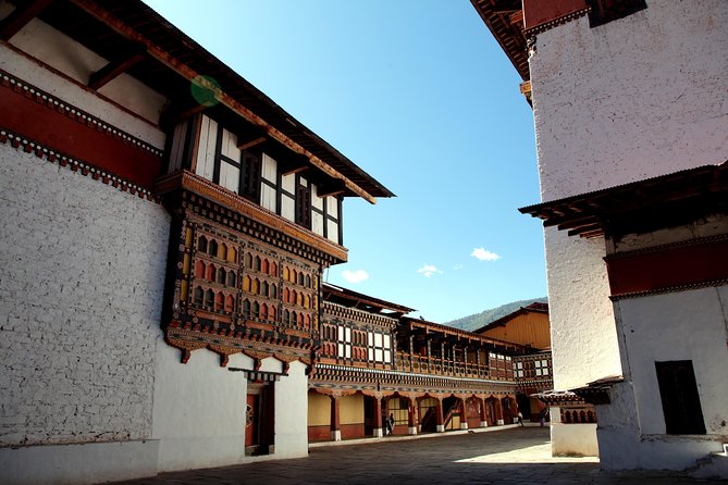 Bhutan Spiritual & Wellness Tour Package With Monastic Stay - Meals and Refreshments Included