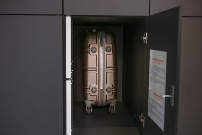 BIARRITZ - 24/7 Secure Luggage Storage Downtown - 12 Hours - Meeting Point Location