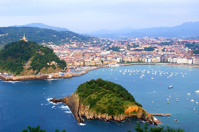 Biarritz, Saint-Jean-de-Luz, and San Sebastian From Bilbao - Bilingual Guide and Weather