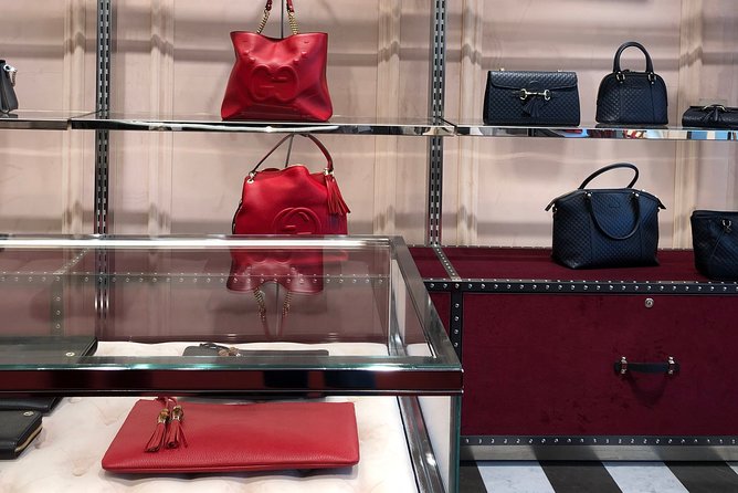 Bicester Village Private Guided Shopping Experience - Exploring the Shopping Opportunities