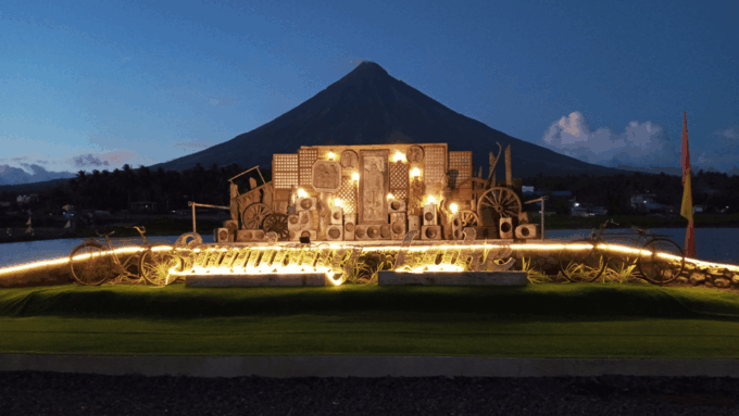 Bicol Philippines: Albay Festival Of Lights Evening Tour - Private Group Experience and Accessibility