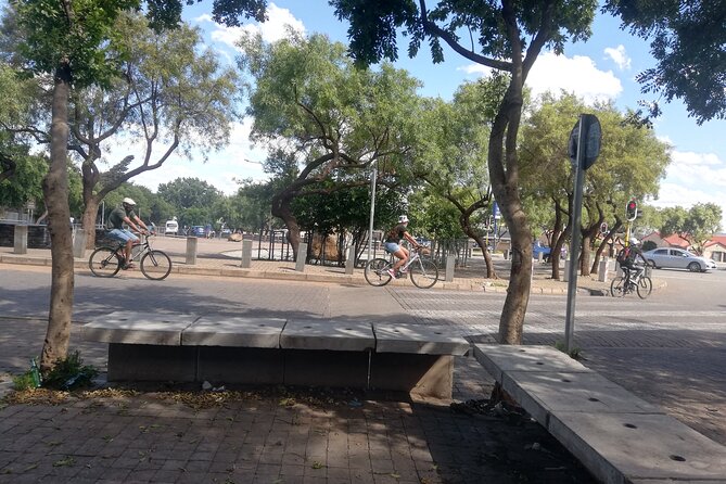 Bicycle Tour Soweto - Mandela and Tutus Homes