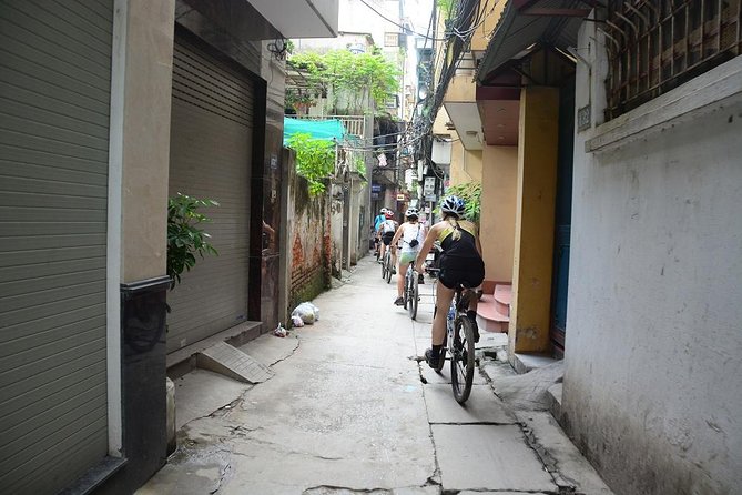 Bicycle Tours Hanoi: Half Day Hanoi City Bicycle Tours - Meeting and Pickup