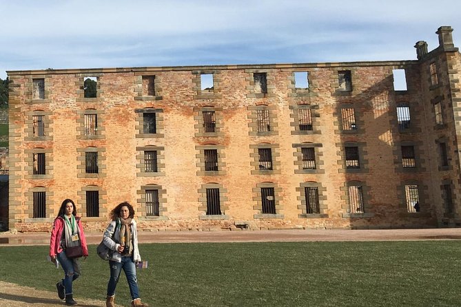 BIG 3 Tasmania - Hobart to Launceston 3 Day Active Adventure - Pickup and Luggage Details