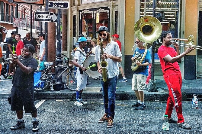 Big Easy Bayou Bites Tour By Junket - Taking in the Bayou Ambiance