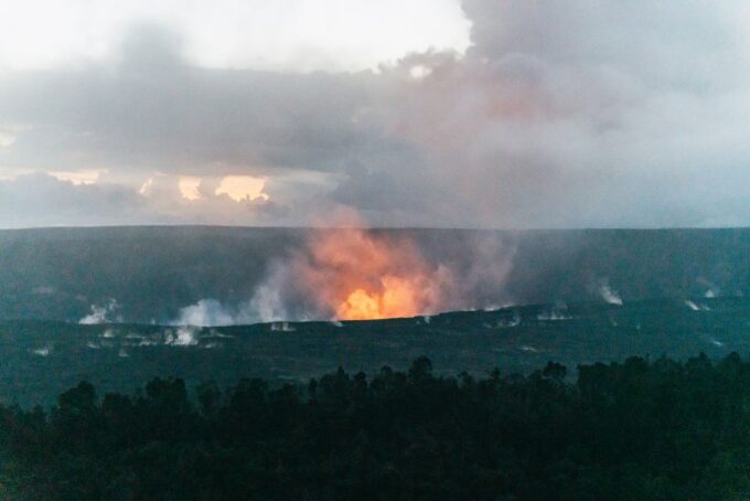 Big Island: Evening Volcano Explorer From Hilo - Volcanology and Geology