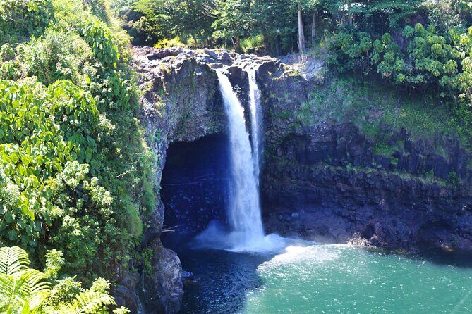 Big Island in a Day-Explore Volcanoes, Waterfalls, Beaches & more - Key Points
