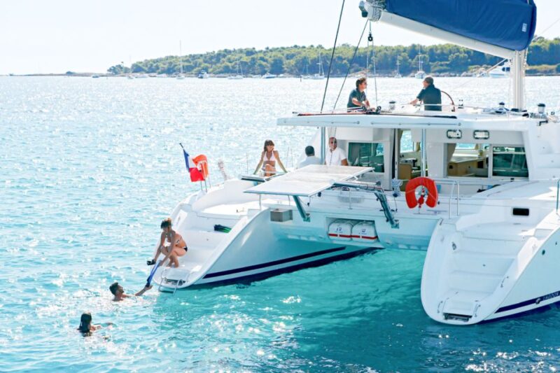 Big Island: Luxury Catamaran Trip Along the Kona Coast - Dining Options