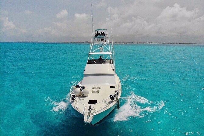 Biggest Luxury Yacht Boat Best in Cancun up to 28 Pax - Yacht Capacity and Occasion Suitability