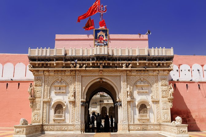 Bikaner Full Day Sightseeing With Bhandeshwari Jain Temple and Lunch - Explore Bhandeshwari Jain Temple