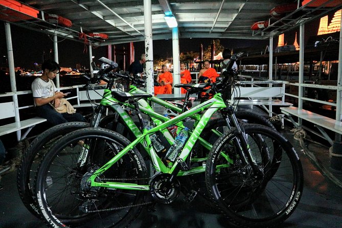 Bike Bangkok at Night With Thai Dinner - Cultural Immersion