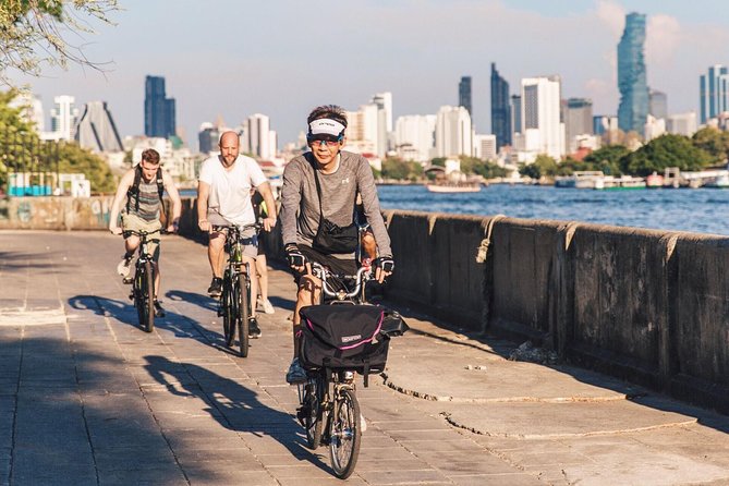 Bike & Bite With Boss: Explore Bangkok - Talad Noi and Wall Art