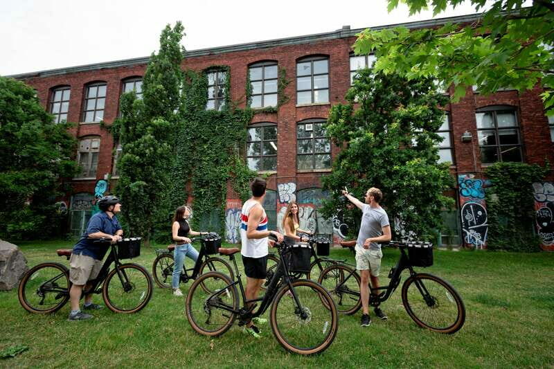 Bike/E-bike tour Plateau,MileEnd, Jean-Talon Market by Fitz - An In-Depth Look at the Montreal Bike Tour