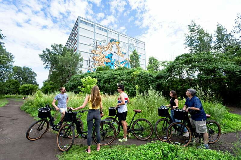 Bike/E-bike tour Plateau,MileEnd, Jean-Talon Market by Fitz - FAQs