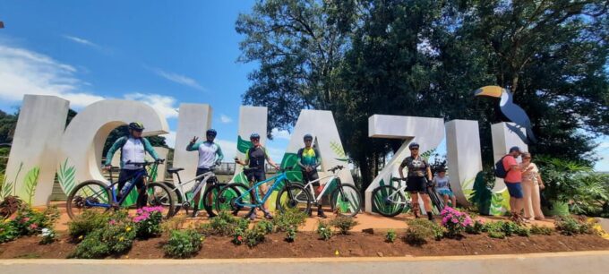 Bike Tour Experience 3 Countries in One Day - International Friendship Bridge