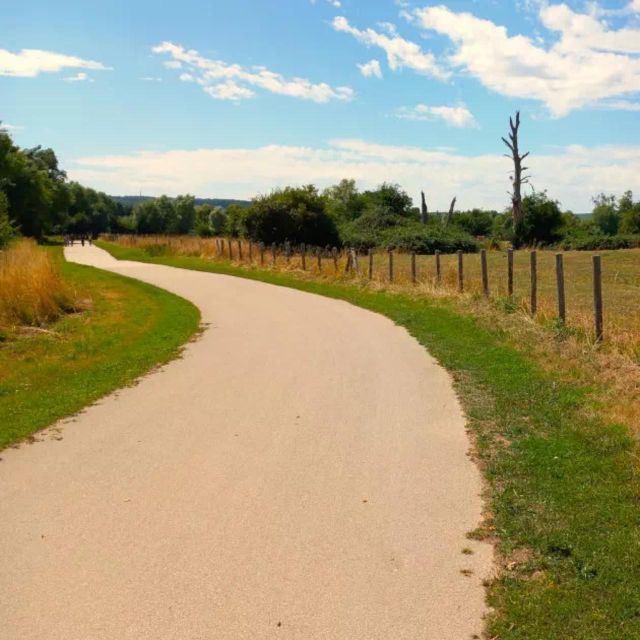 Bike Tour From Vernon to Giverny With Local Guide - Parking and Dining Tips