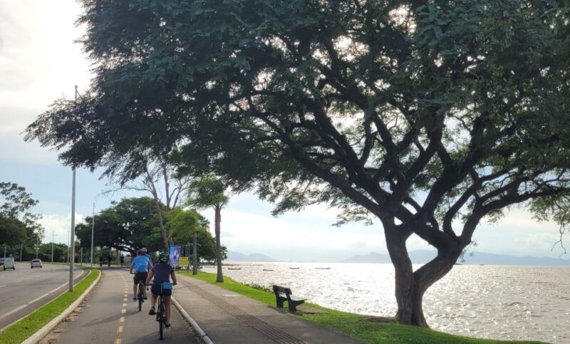 Bike Tour in Florianopolis - Sunset, Photography and Snacks - Meeting Point and Accessibility
