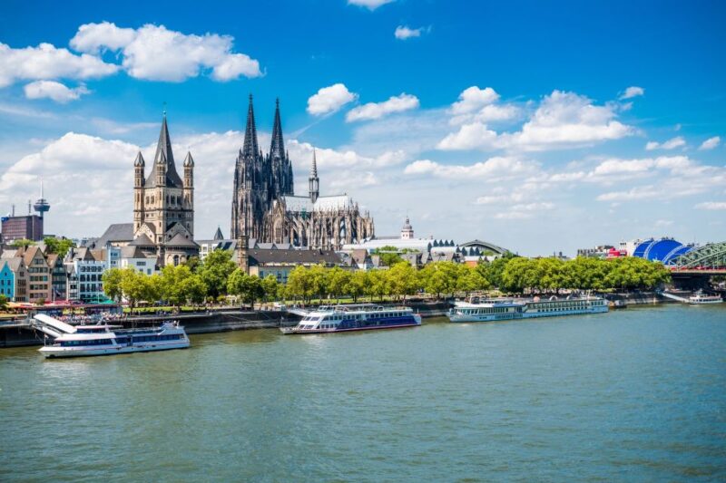 Bike Tour of Cologne Top Attractions With Private Guide - Tour Route and Features