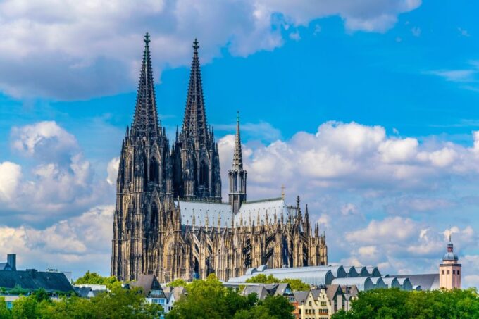 Bike Tour of Cologne Top Attractions With Private Guide - Cancellation and Refund Policy