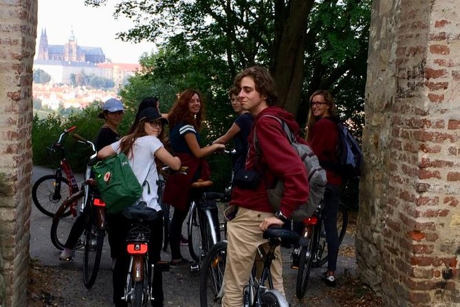 Bike Tour of Prague in German - Accessibility and Accommodations