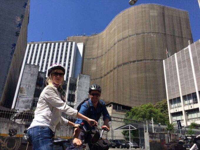 Bike Tour of São Paulo Historical Downtown - Elegant Jardins District
