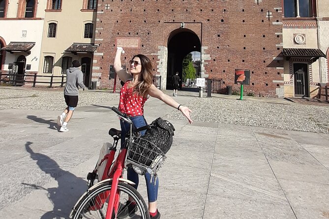 Bike Tour of the Main Historical Hidden Gems of Milan - Accessibility and Suitability