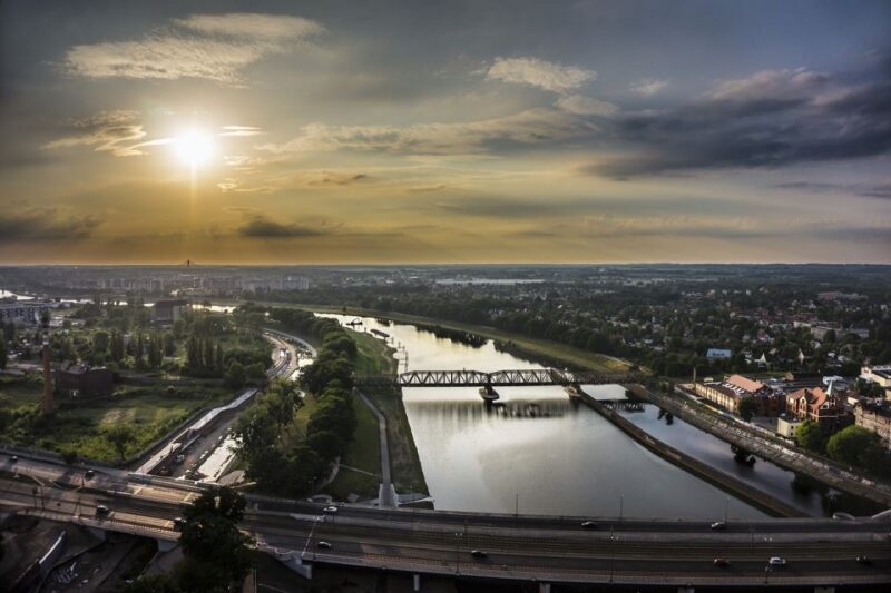 Bike Tour of Wroclaw Old Town, Top Attractions and Nature - Sightseeing Highlights