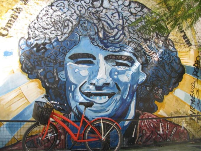Bike Tour Street Art - Arte Urbano La Boca/Barracas (E-Bike) - Creative Techniques