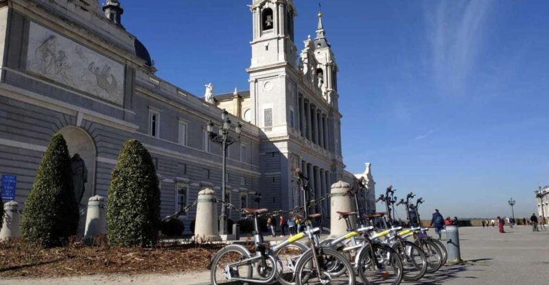 Bike Tour Through Madrid Río and Casa De Campo - Key Points
