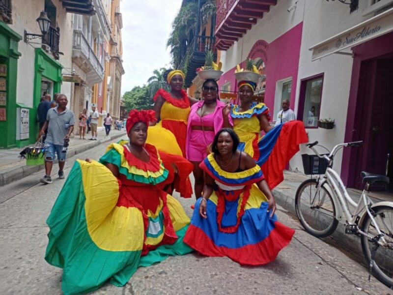 Bike Tour Through the Historic Center of Cartagena - Key Points