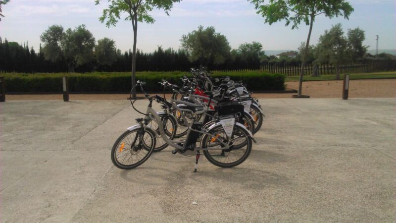 Bike Tour to Medina Azahara - Language Support for Tour Participants