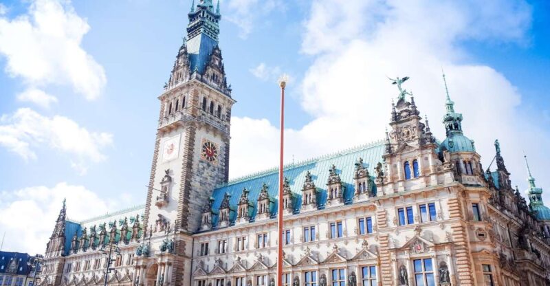Bike Tour With a Private Guide: Hamburg Best Highlights - Key Points