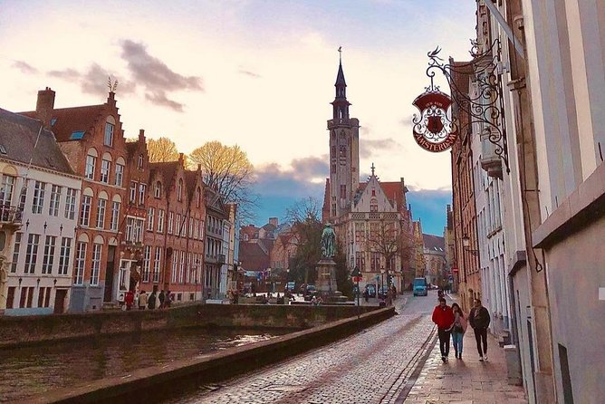 Bike Your Way Through Bruges A Fun & Active Sightseeing Adventure - Exploring Bruges by Bike